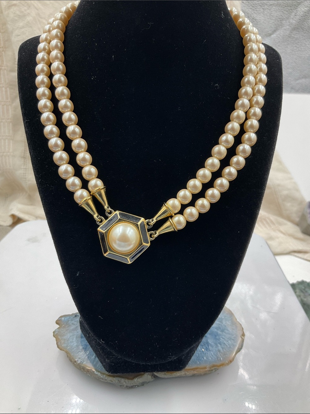 Vtg. 18” Richelieu Double-Strand Ivory Pearl Necklace With Gold Hexagon Pendant
